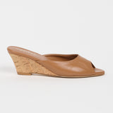 The Kit Slide in Camel