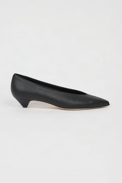 The Trap Pump in Black