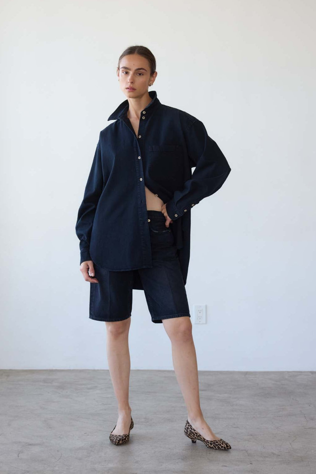 The Essential Shirt in Vintage Black