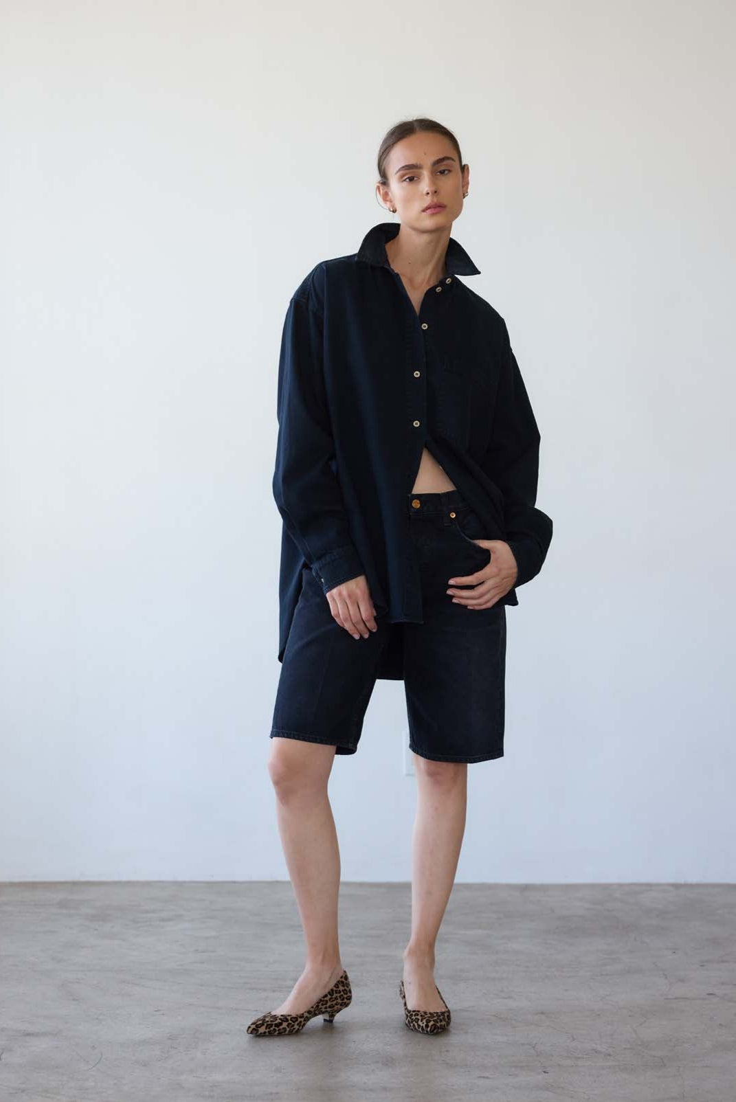 The Essential Shirt in Vintage Black