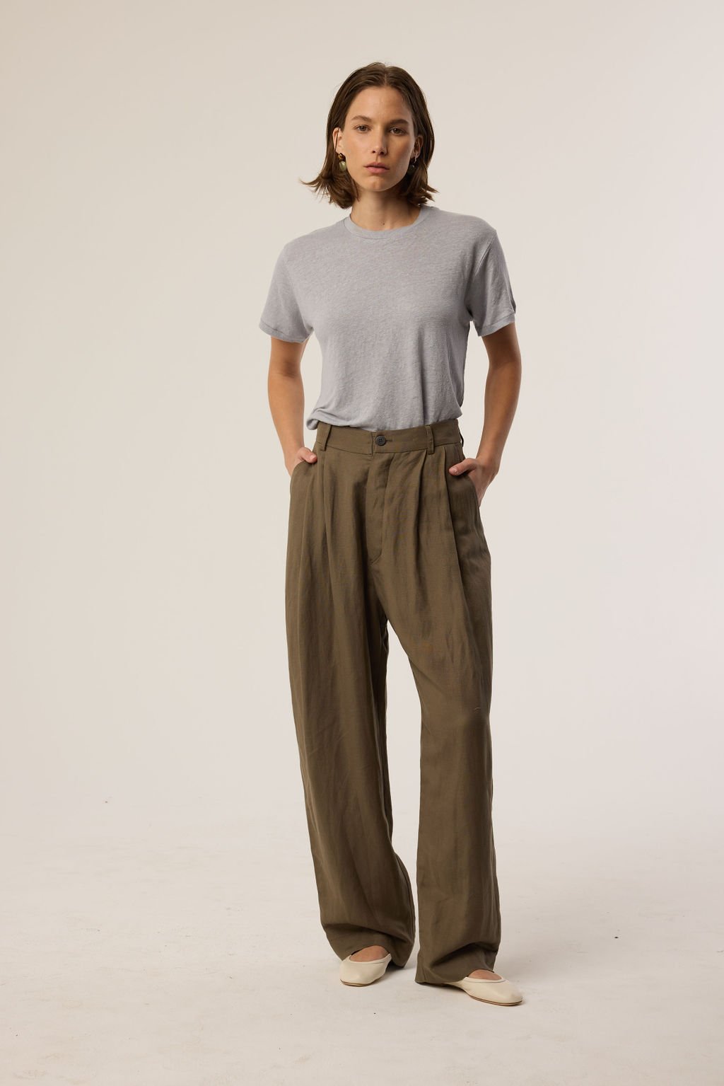 The Chameleon Tee Linen in Cement