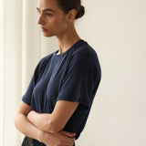 The Chameleon Tee Linen in Navy