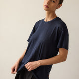 The Chameleon Tee Linen in Navy