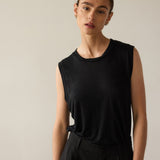 The Muscle Tee Linen in Black