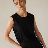 The Muscle Tee Linen in Black