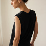 The Muscle Tee Linen in Black