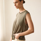 The Muscle Tee Linen in Olive