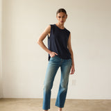 The Muscle Tee Linen in Navy