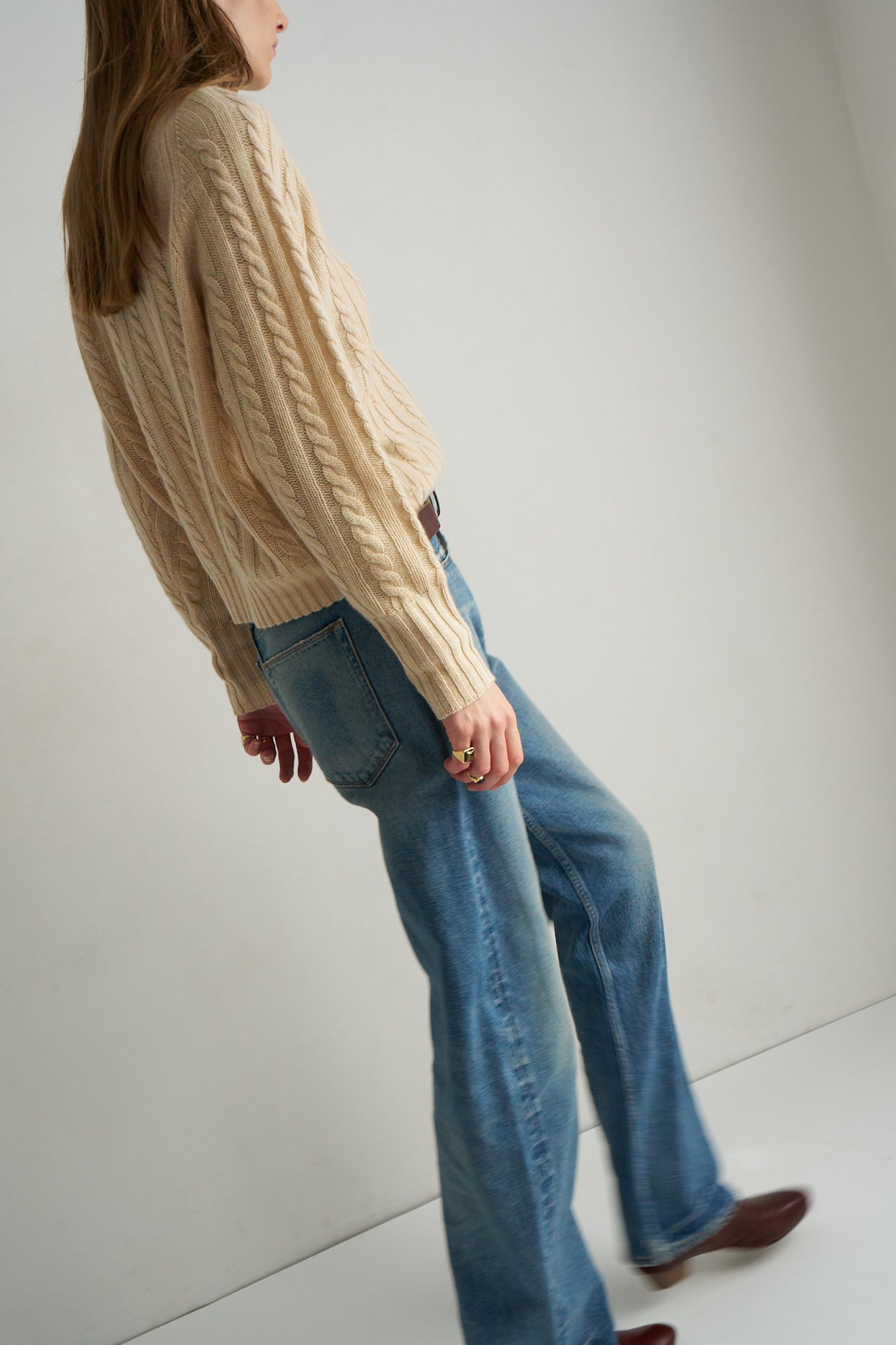 The Cable V Fave in Creme