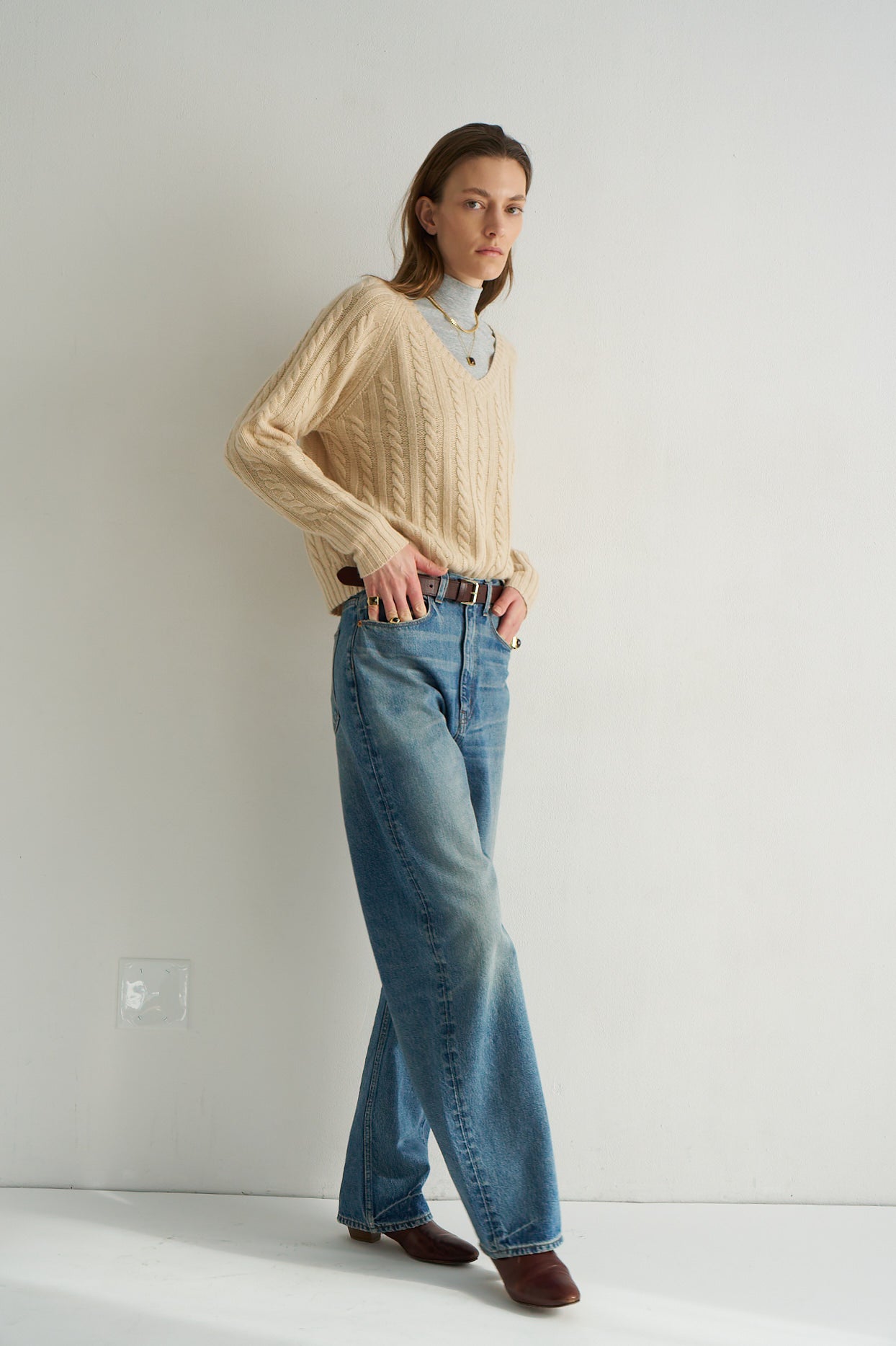 The Cable V Fave in Creme