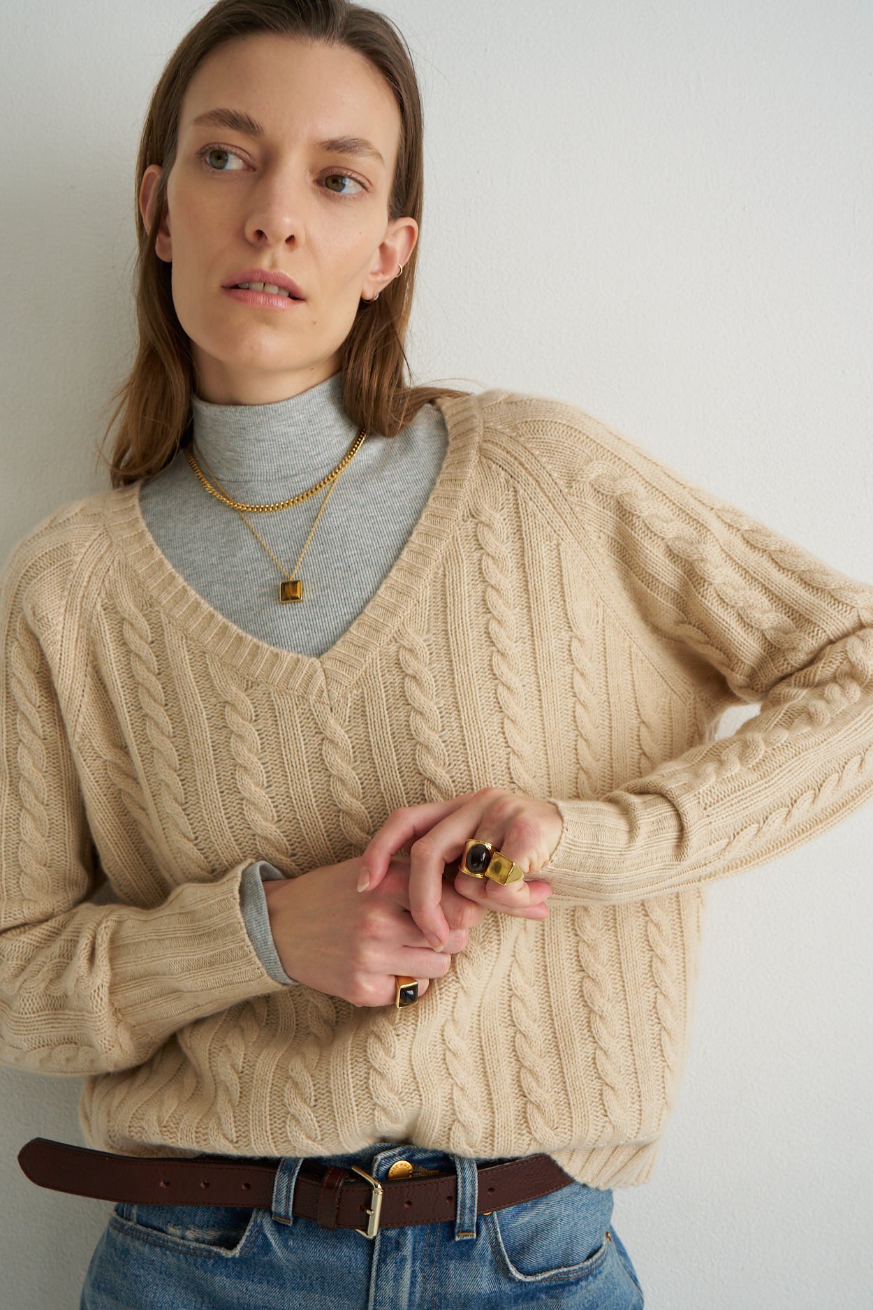 The Cable V Fave in Creme