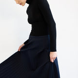 The Rib Turtleneck in Black