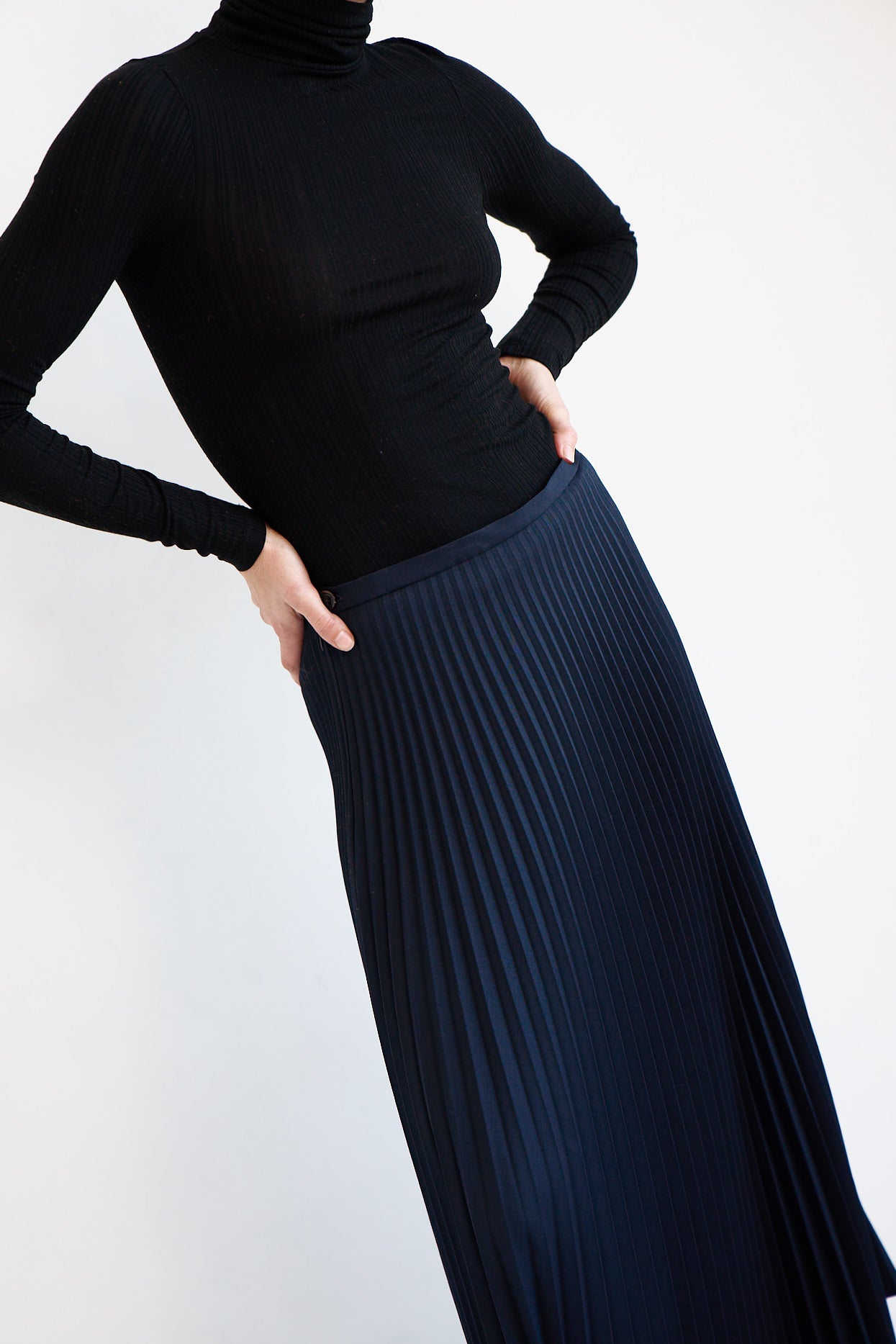 The Rib Turtleneck in Black