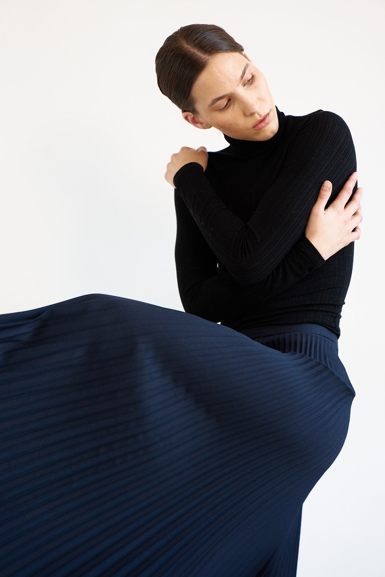 The Rib Turtleneck in Black