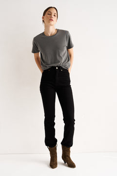 The Chameleon Tee in Pigment Black