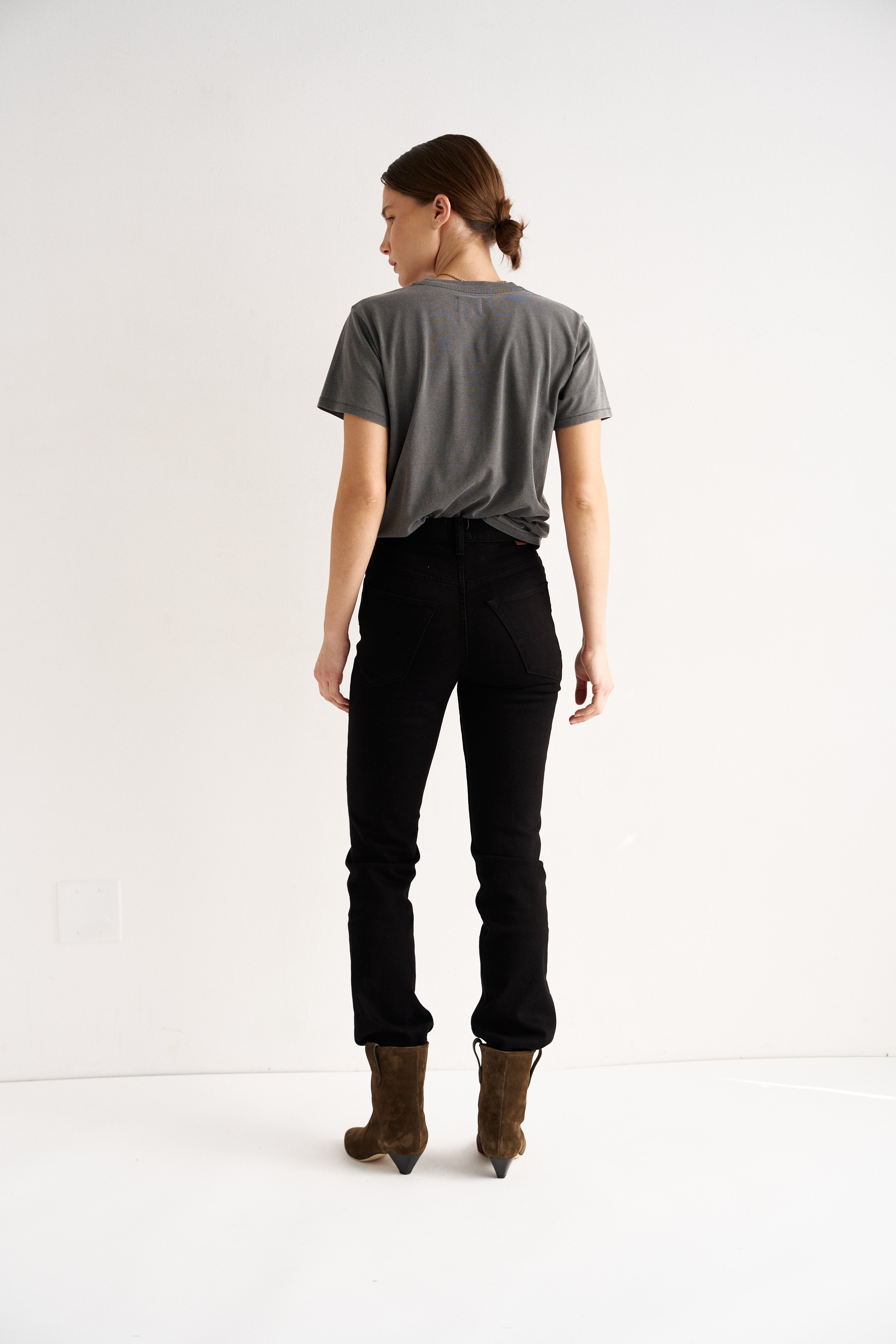 The Slim Stovepipe Jean in Black