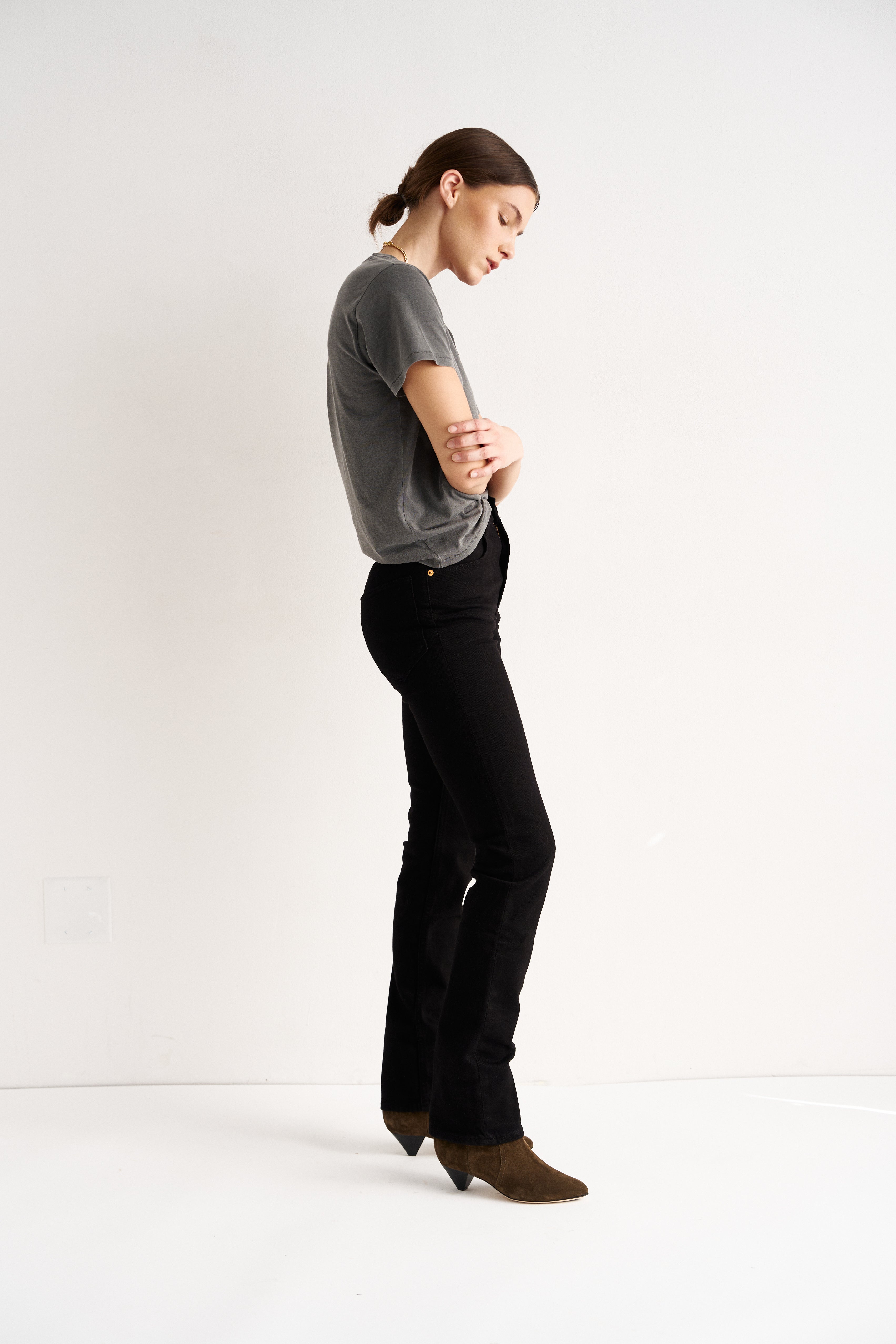 The Slim Stovepipe Jean in Black