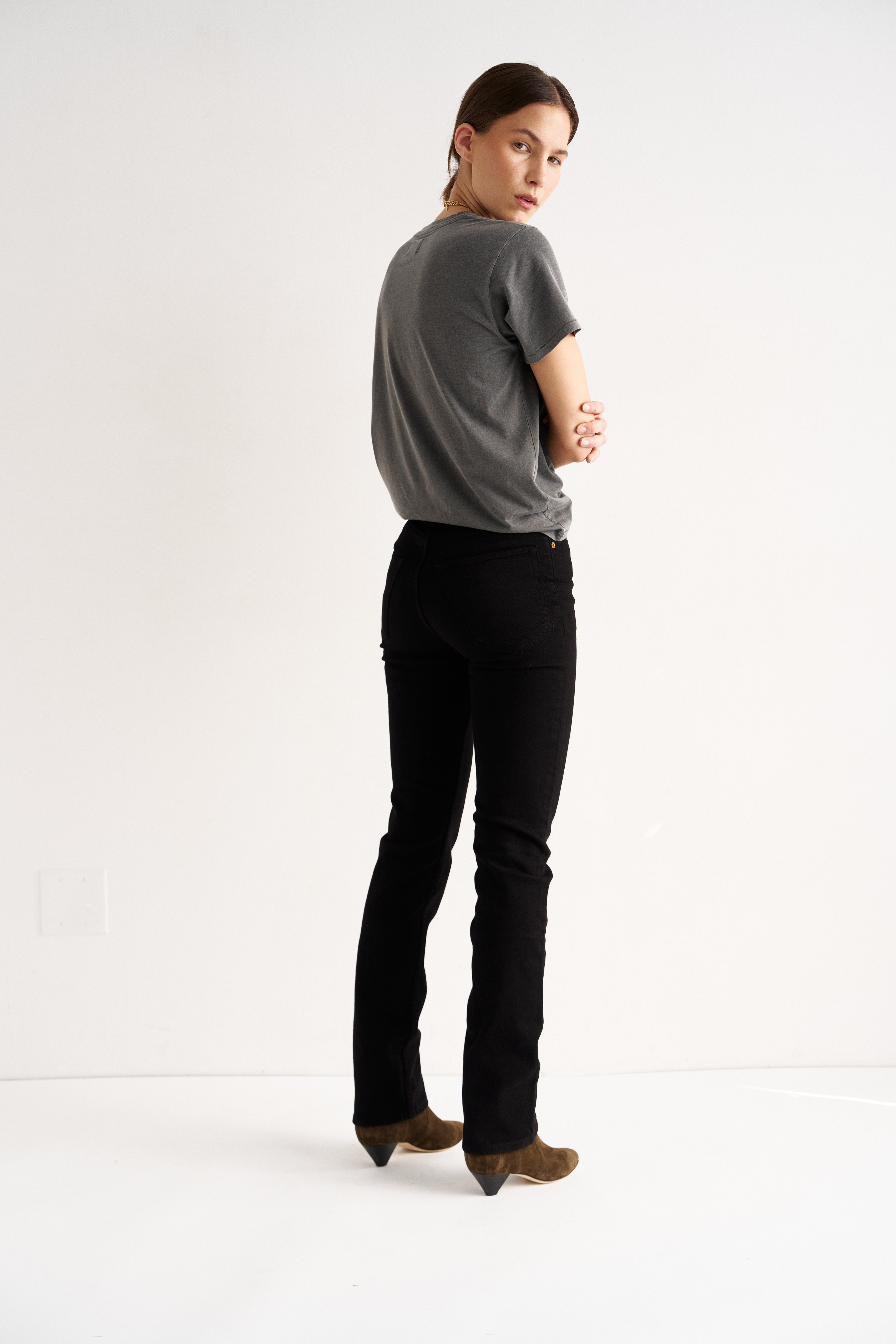 The Slim Stovepipe Jean in Black