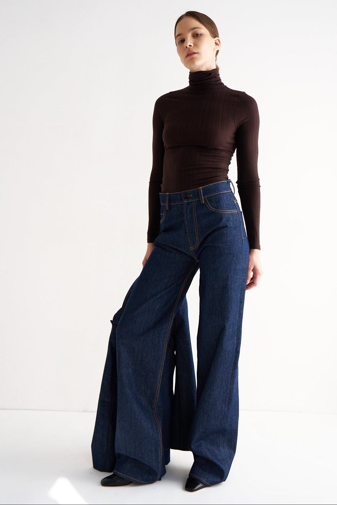 The Rib Turtleneck in Cocoa