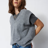 The Chameleon Tee in Pigment Black