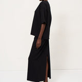 The V Tee in Black