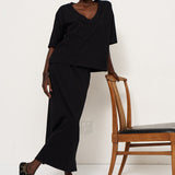 The V Tee in Black