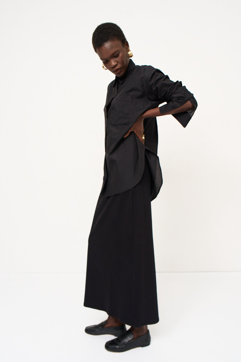 The Column Skirt in Black