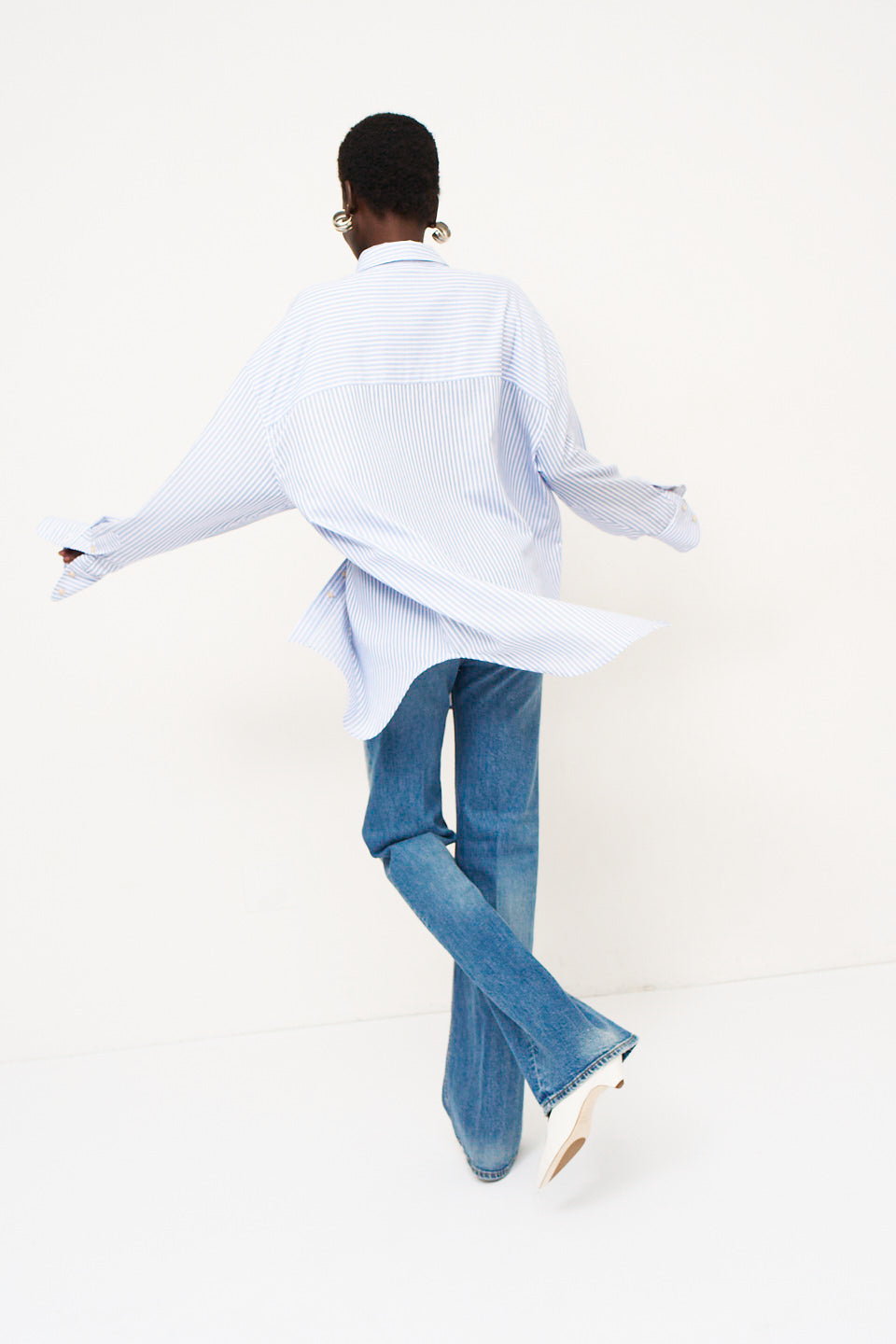 The Artist Shirt in Baby Blue Stripe