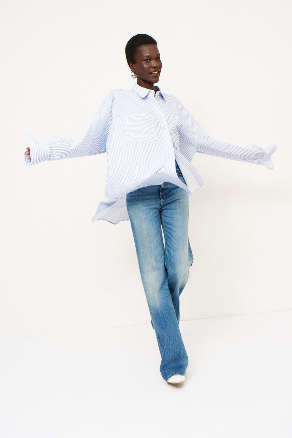 The Artist Shirt in Baby Blue Stripe