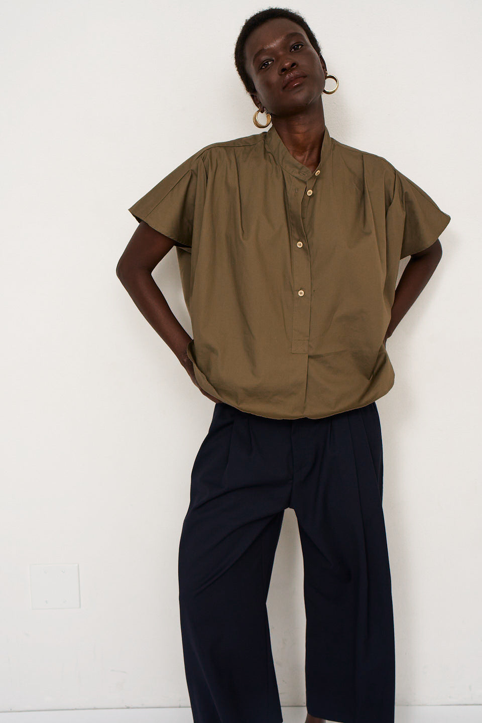 The Amalfi Shell in Taupe