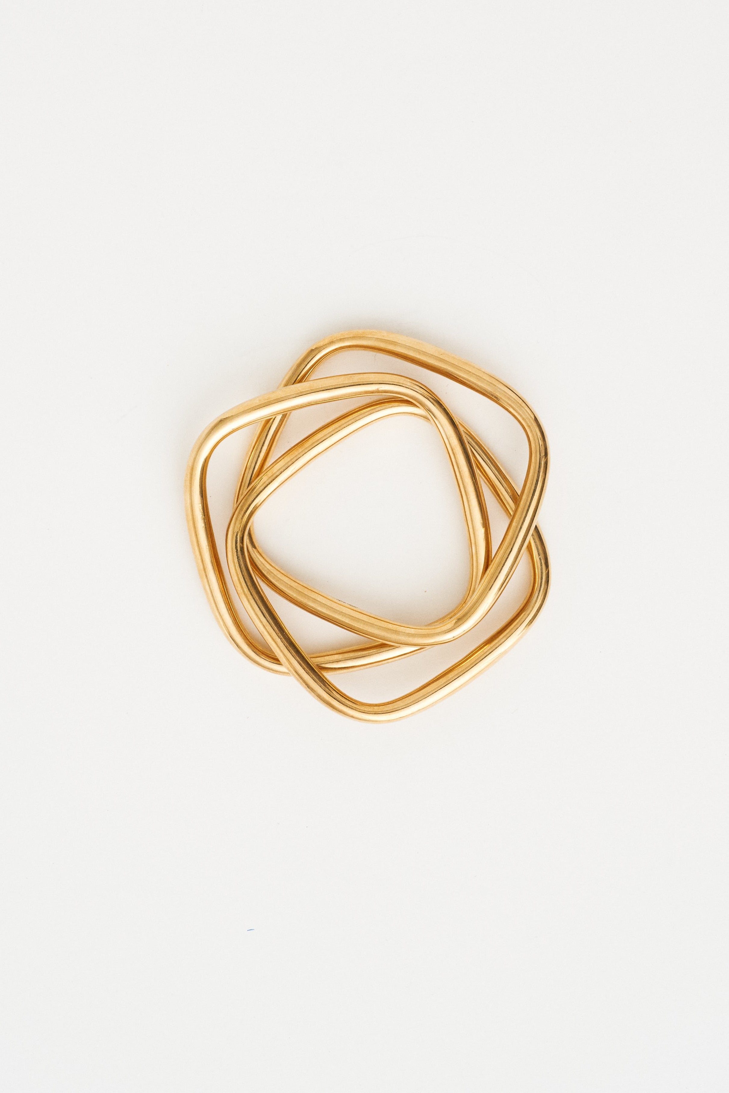 The Interlocking Bangle in Gold