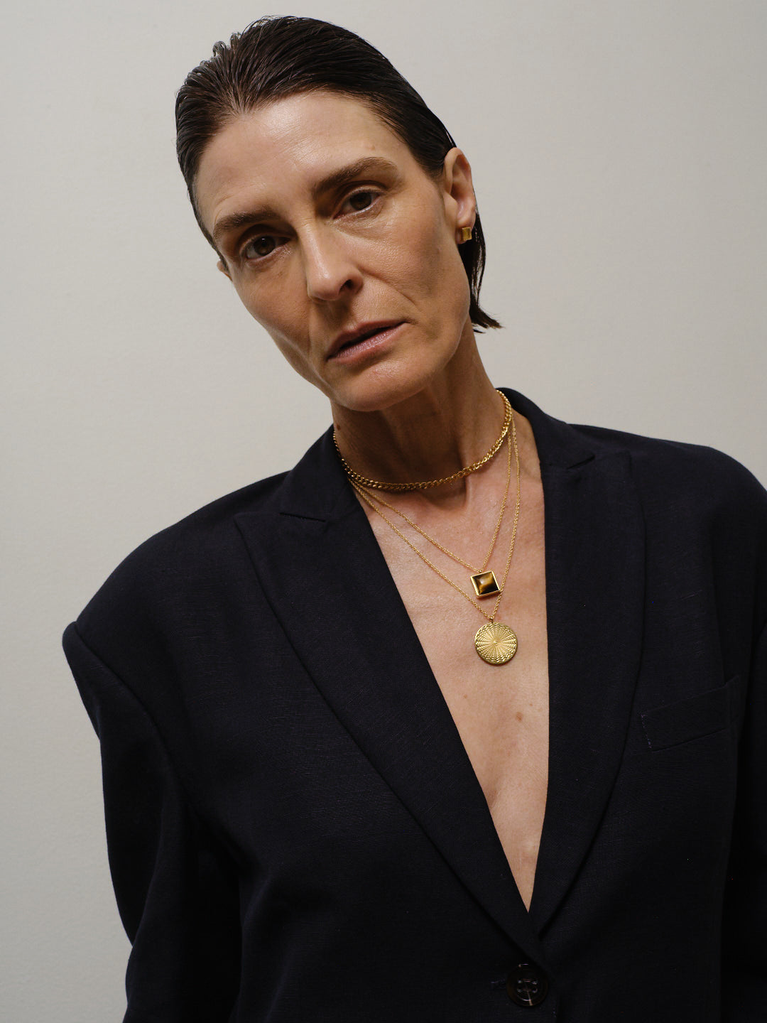 The Cabochon Gem Necklace in Tiger's Eye