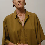 The Elbow Essential Shirt in Avo