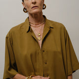 The Elbow Essential Shirt in Avo