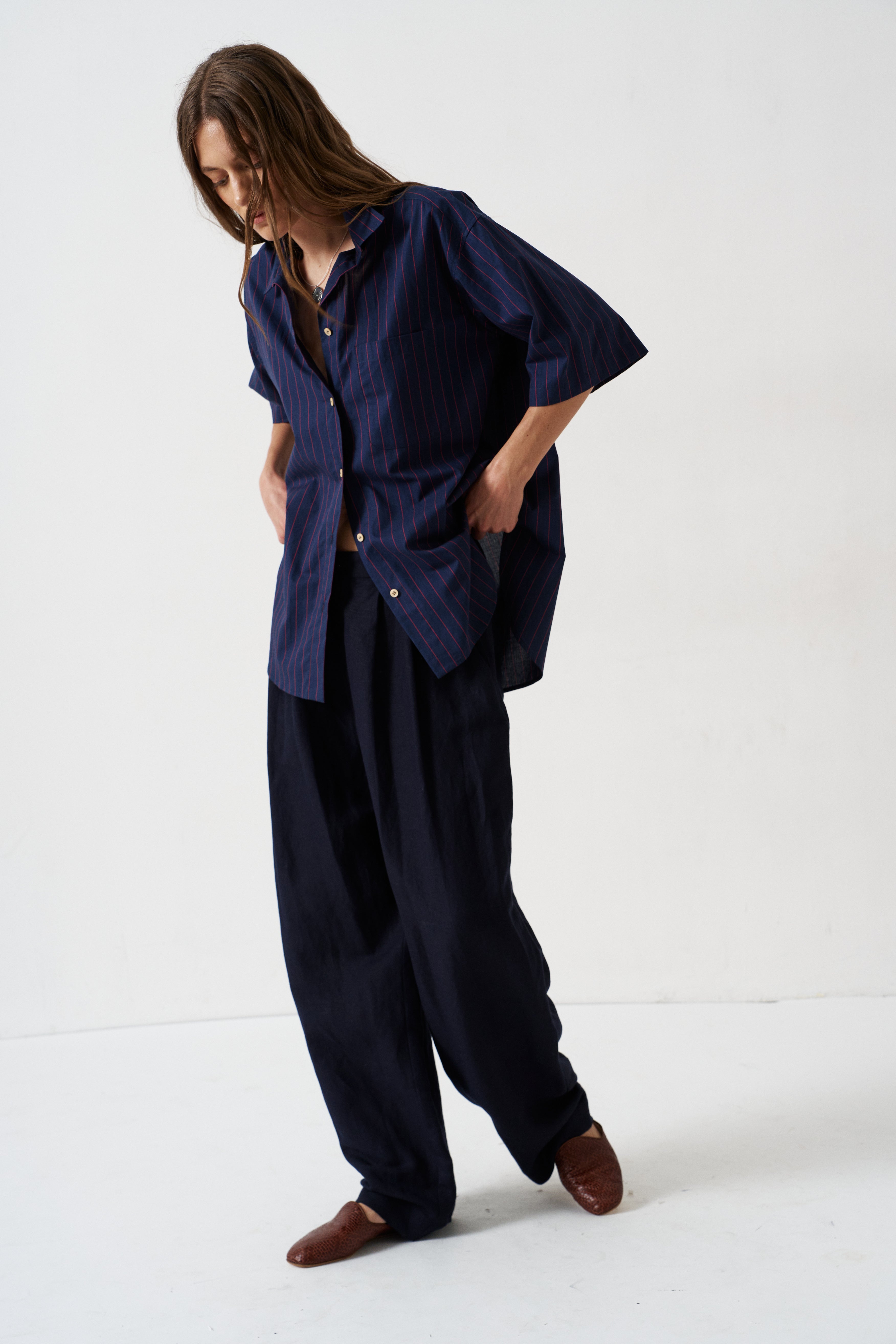 The Elbow Essential Shirt in Blue Red