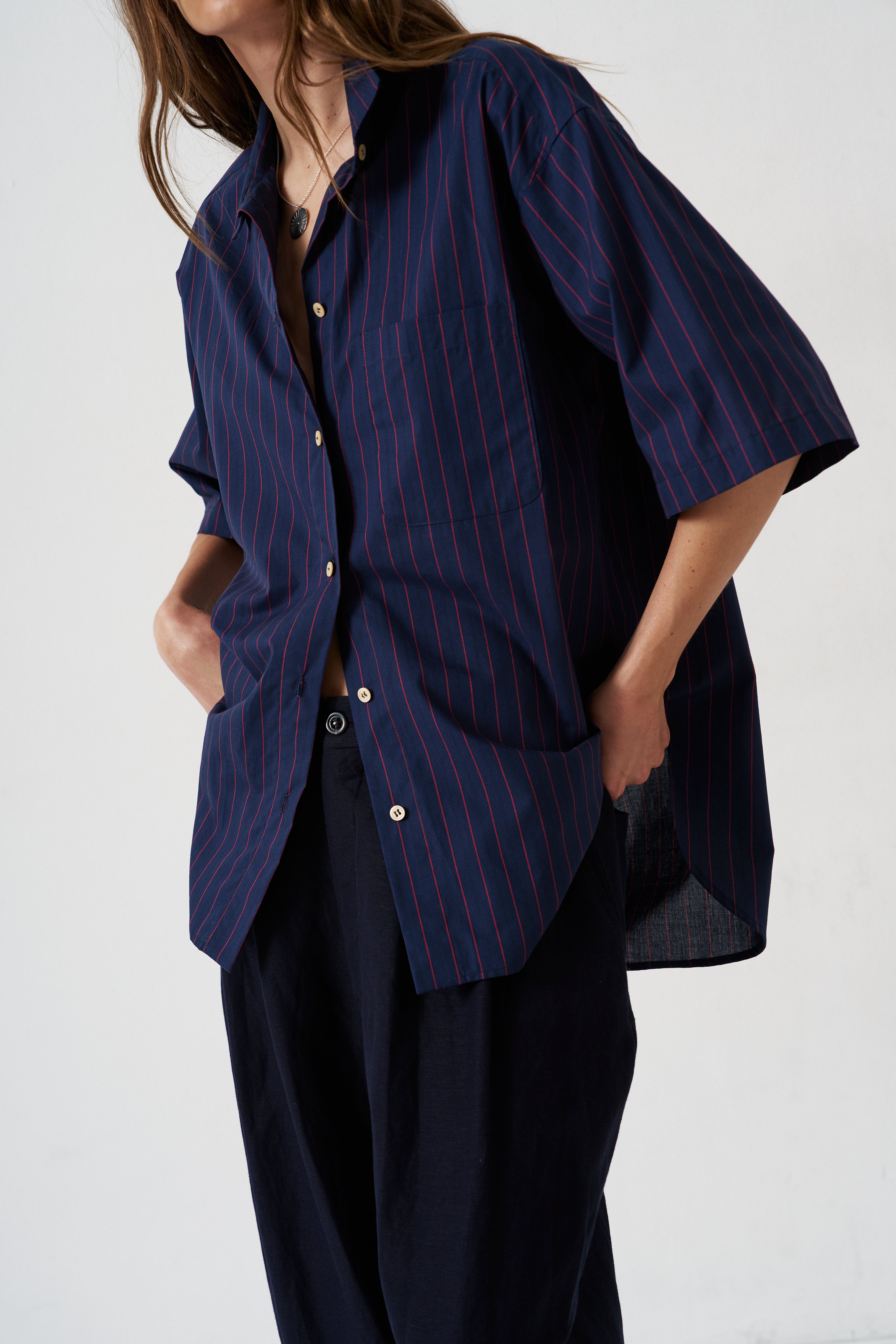 The Elbow Essential Shirt in Blue Red