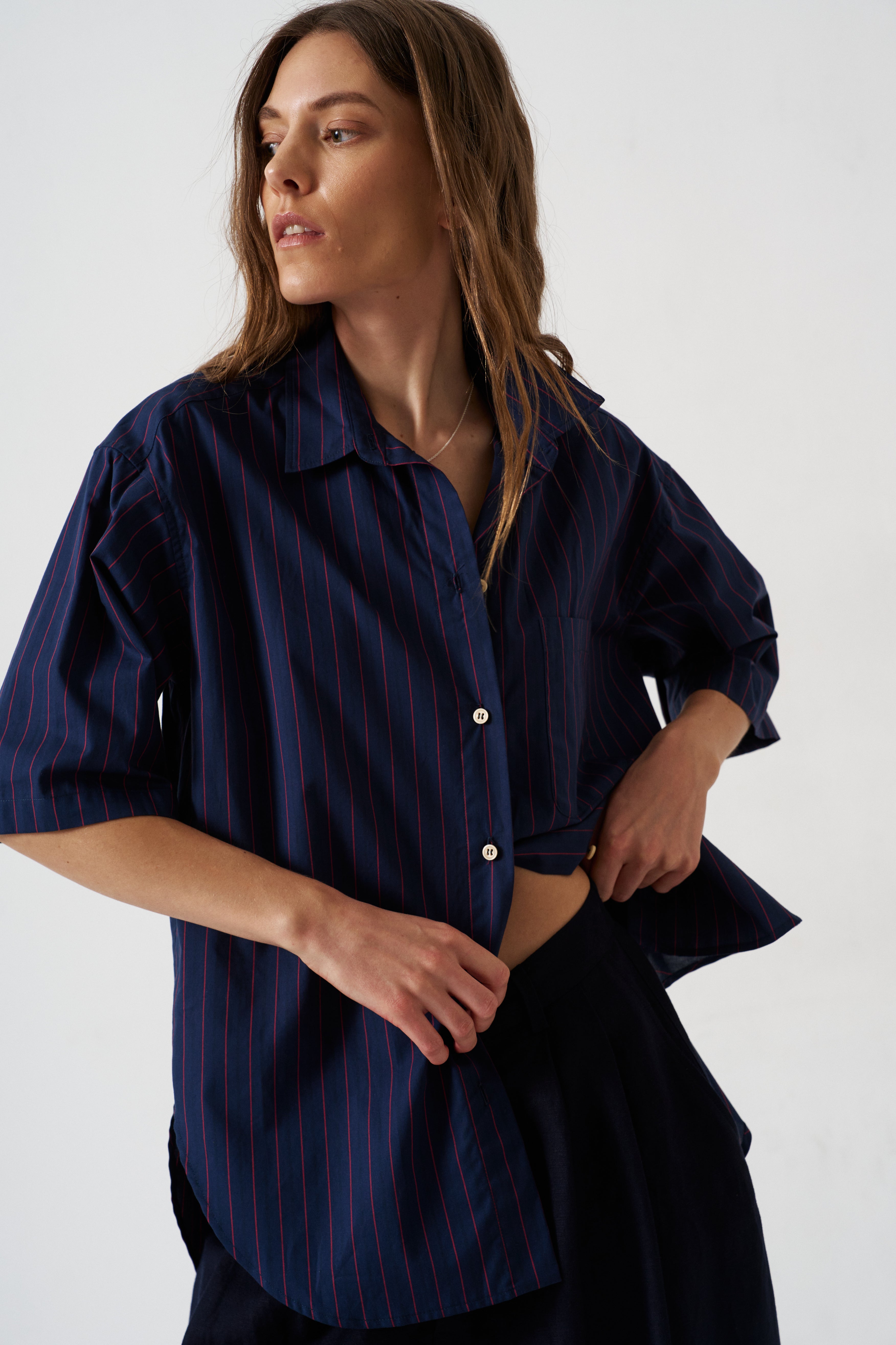The Elbow Essential Shirt in Blue Red