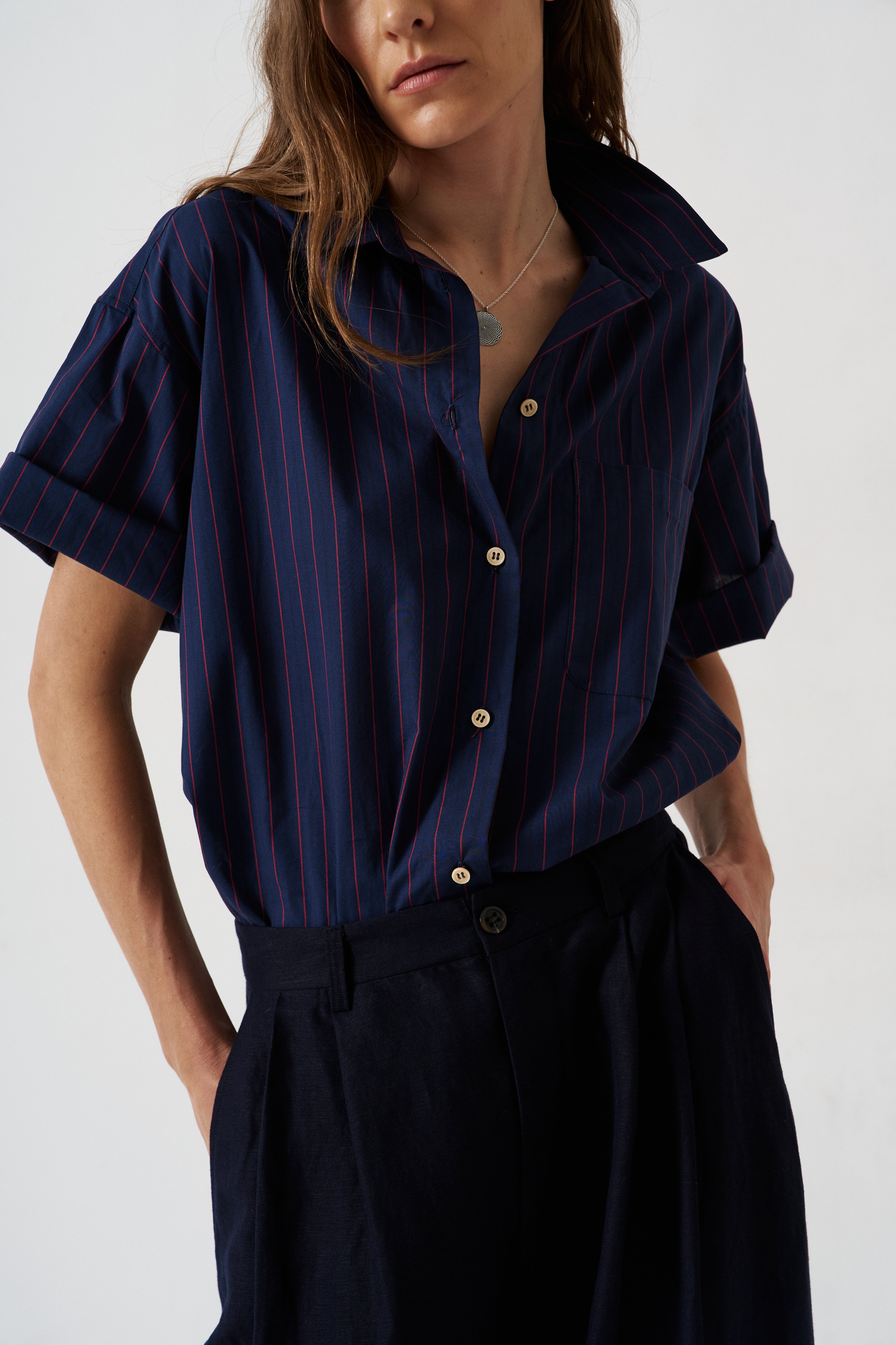 The Elbow Essential Shirt in Blue Red