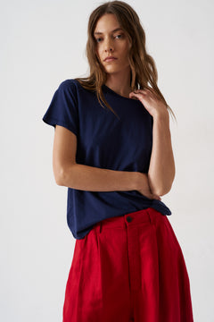 The Chameleon Tee in Navy