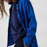 The Logo Weekend Shirt in Royal Blue
