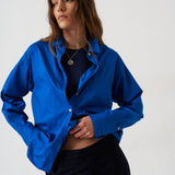 The Logo Weekend Shirt in Royal Blue
