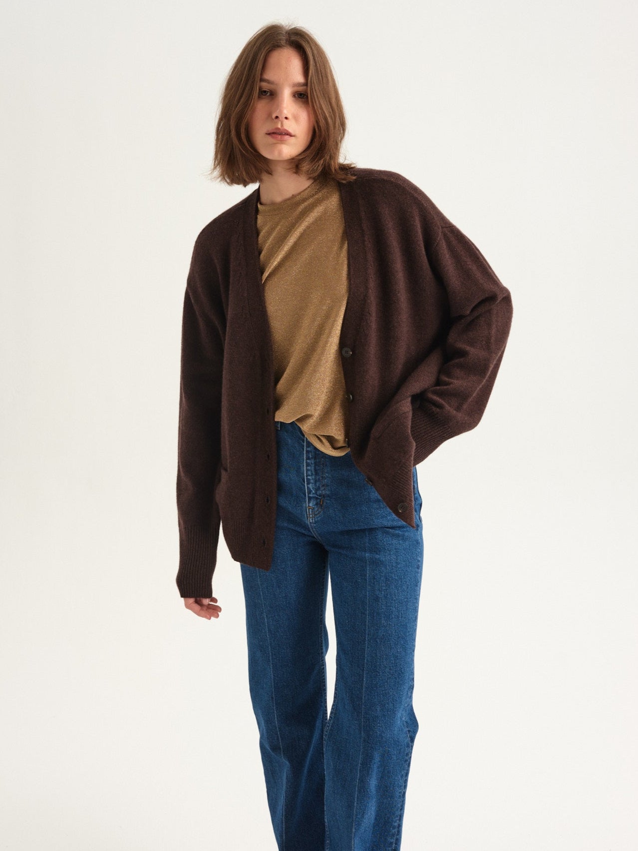 The Welt Pocket Cashmere Cardigan in Mud
