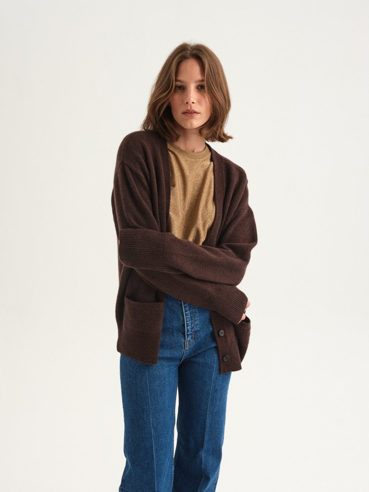 The Welt Pocket Cashmere Cardigan in Mud