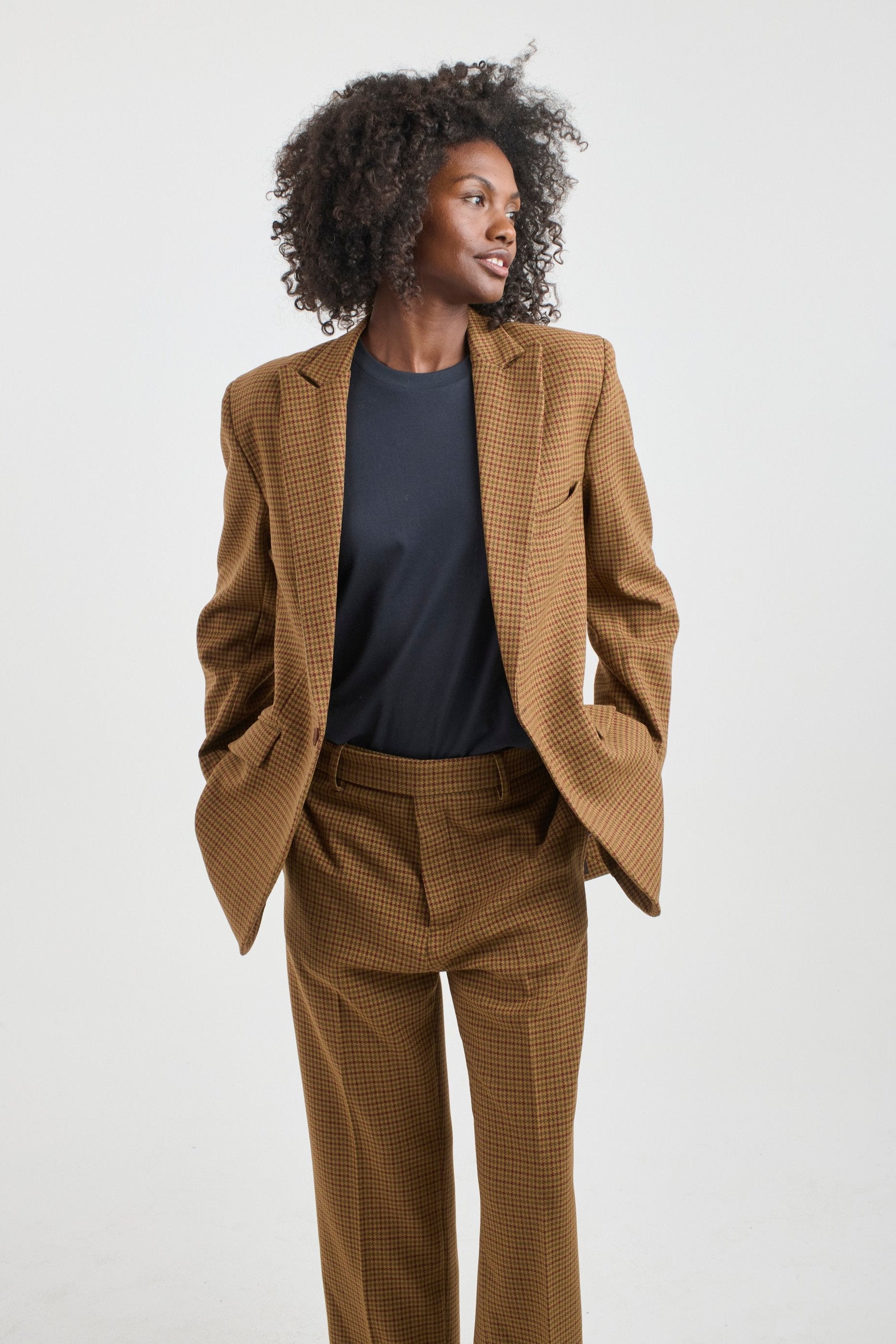 The Julius Blazer in Burgundy Brown Houndstooth. On body front - Jamie Haller