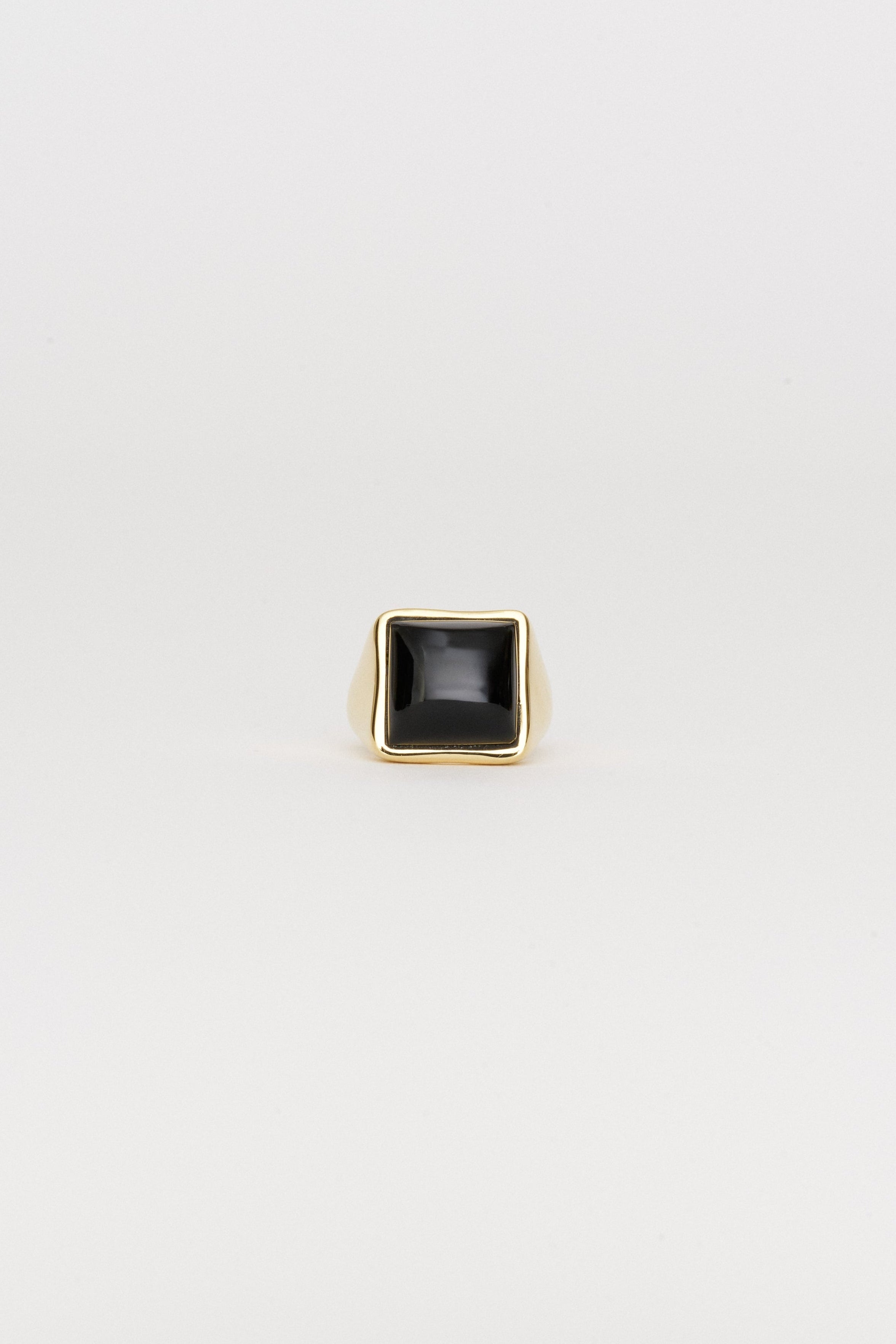 The Luques Square Signet Ring in Onyx