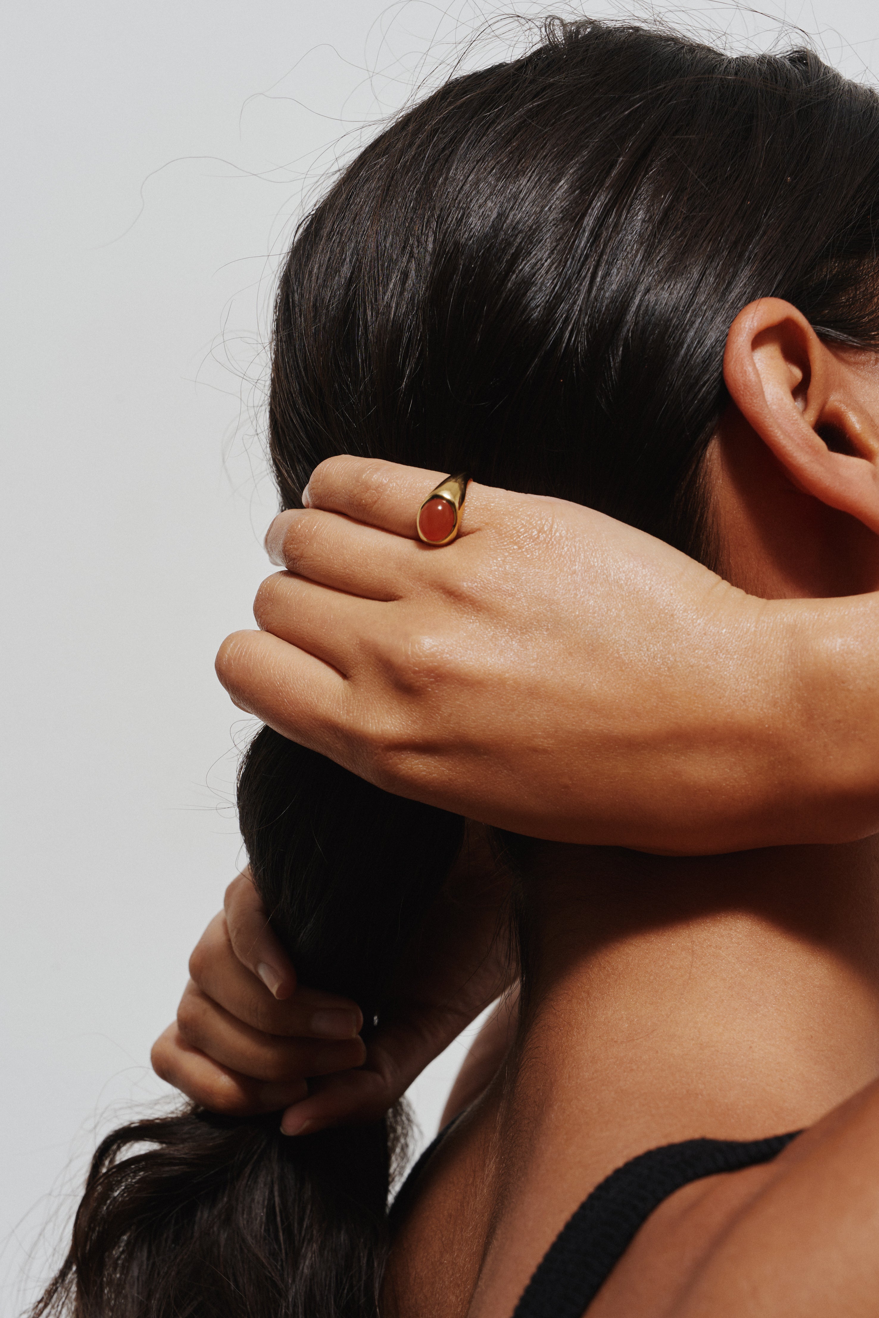 The Francis Oval Signet Ring in Carnelian