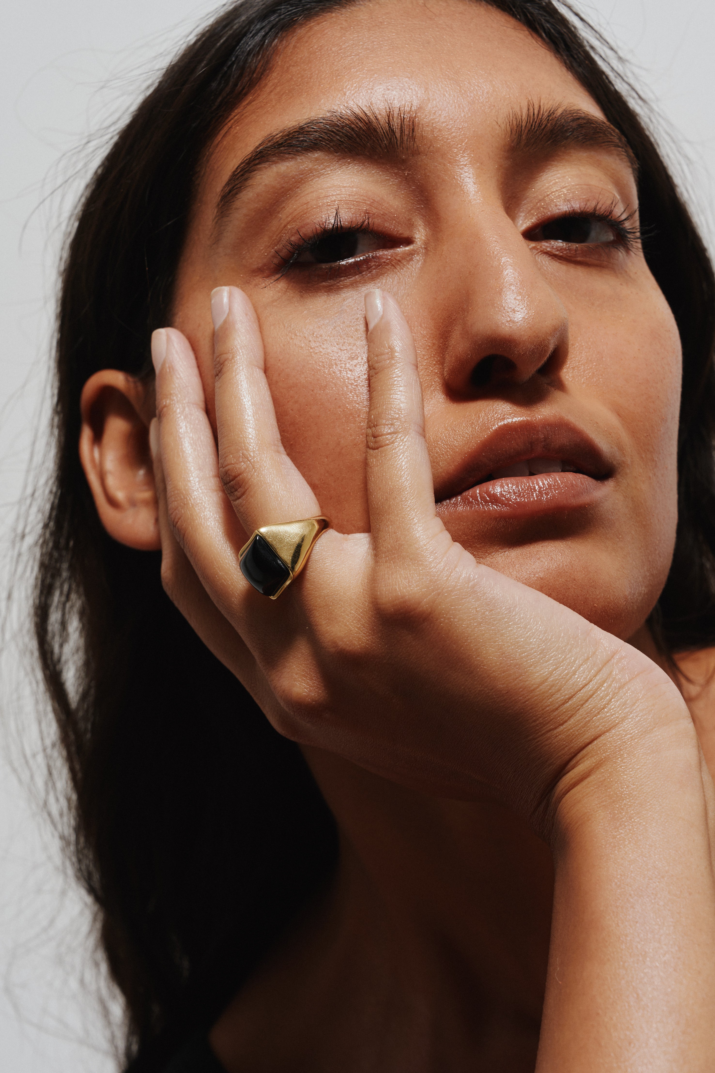 The Luques Square Signet Ring in Onyx