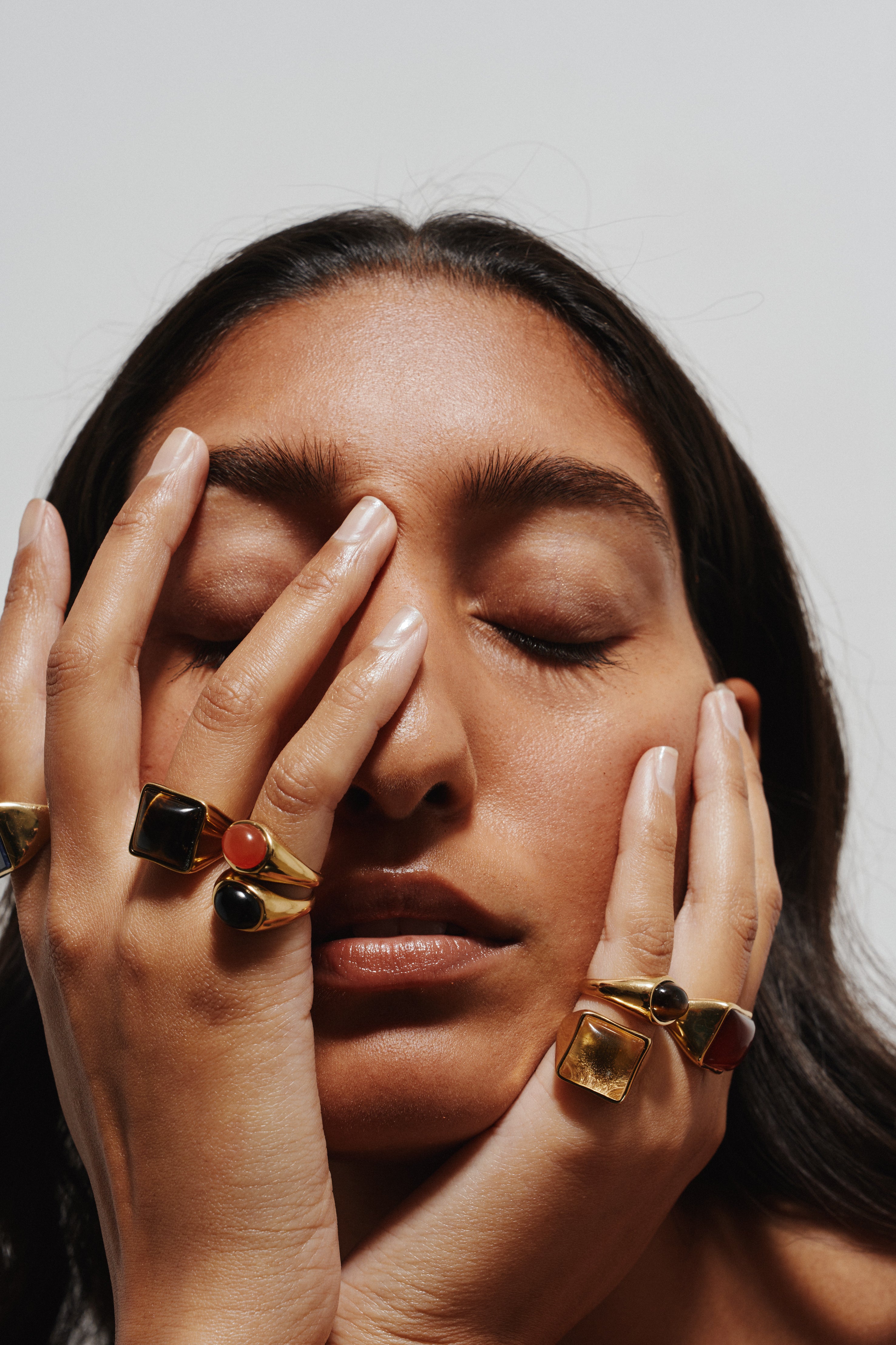 The Francis Oval Signet Ring in Carnelian