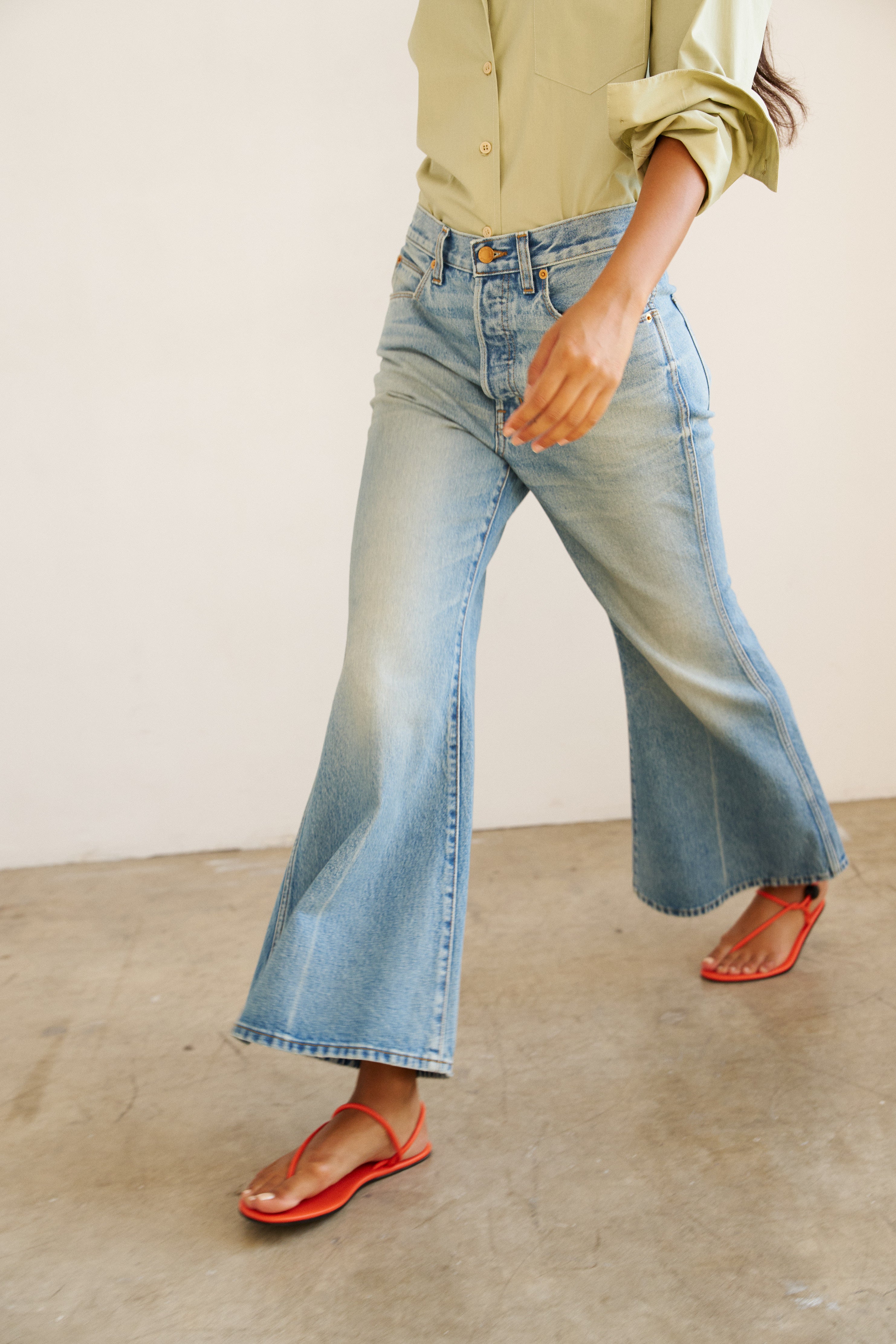 The Bell Crop in Beach Indigo