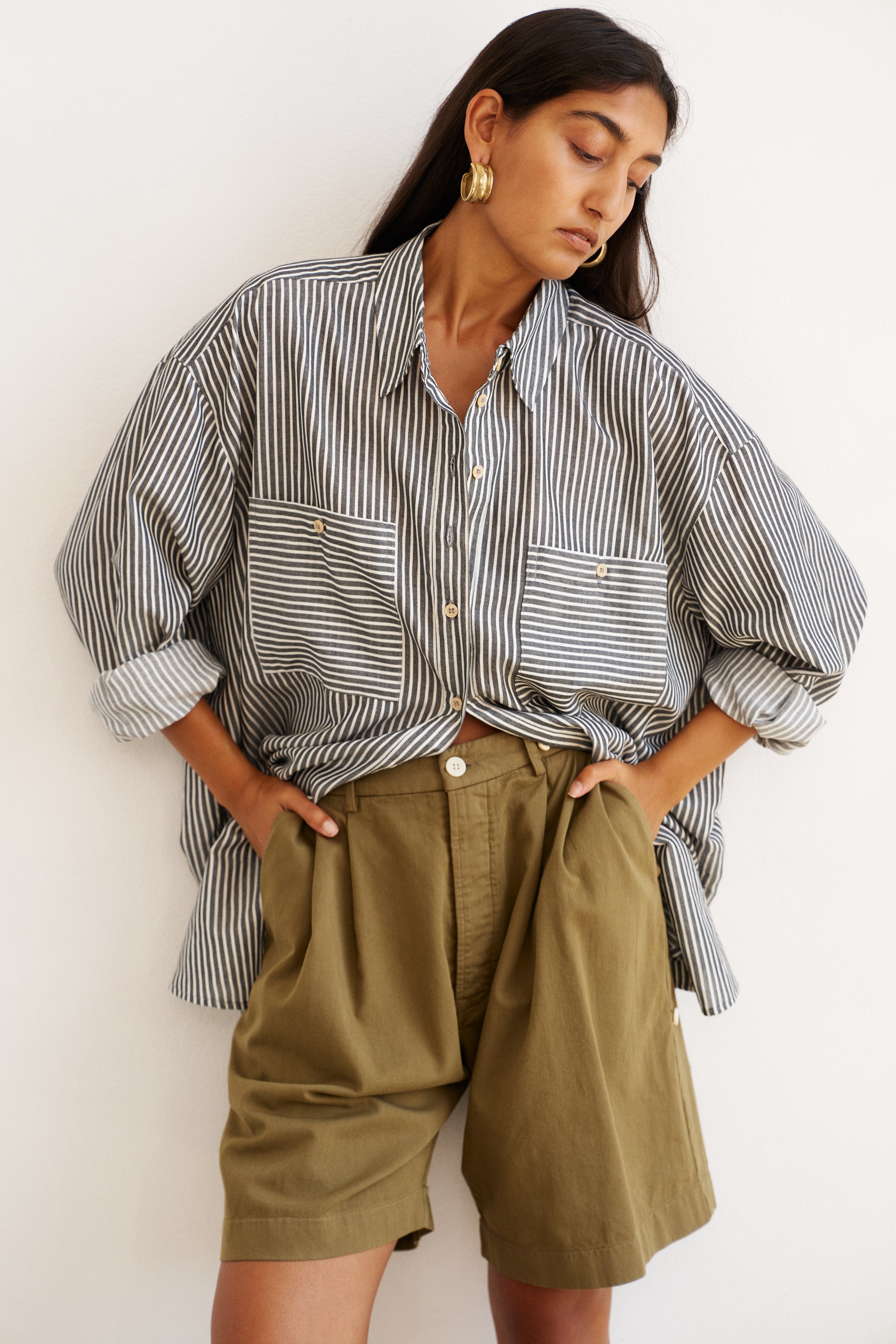 The Artist Shirt in Charcoal Stripe